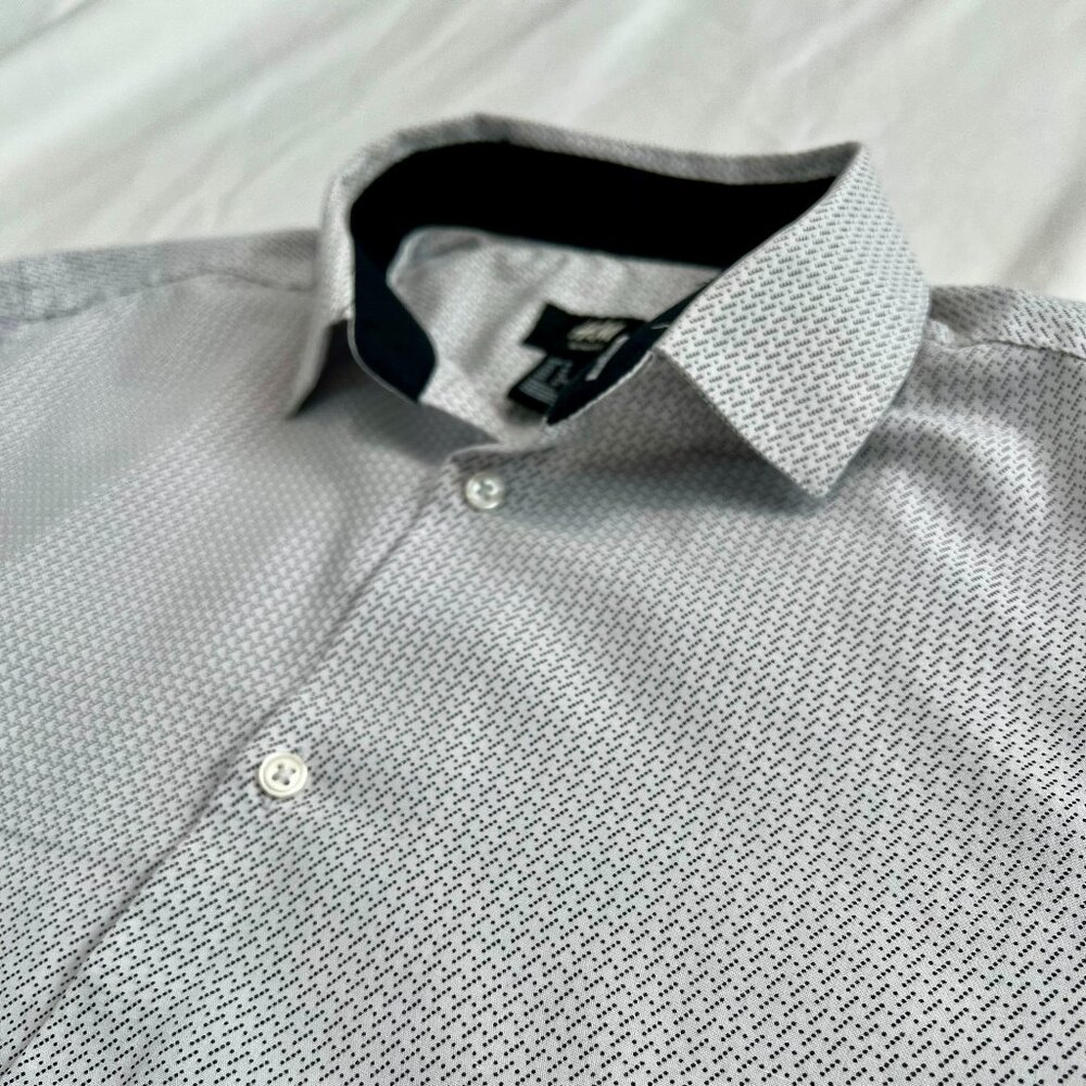 H&M Slim Fit Long Sleeve Button Up